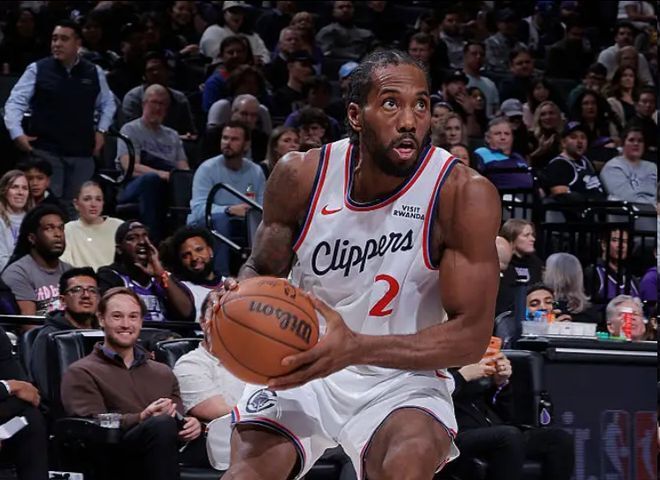 华体会_洛杉矶快船NBA战胜萨克拉门托国王莱昂纳德中投命中的简单介绍